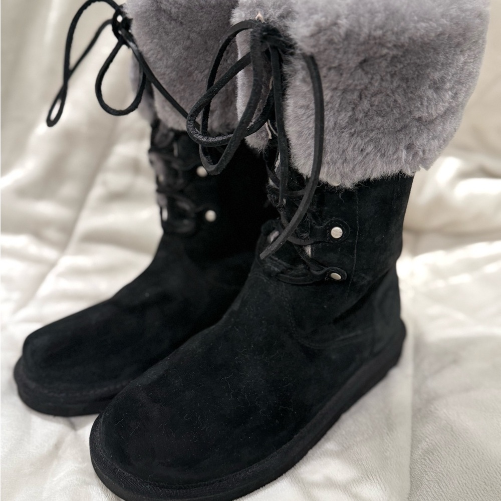 UGG Black and Gray Winter Furry Boots Size 8 Warm & Cozy Really Beautiful